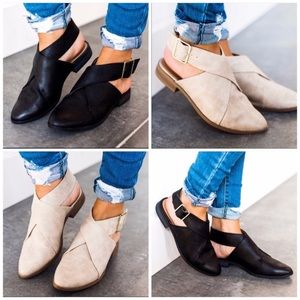 Last One! New Buckle Wrap Flats in Black Size 7.5